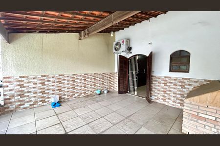 Casa para alugar com 280m², 3 quartos e 2 vagas Casa para alugar com 280m², 3 quartos e 2 vagasSacada