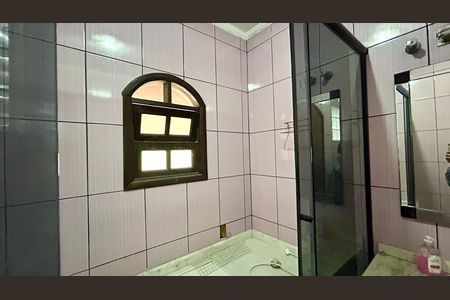 Casa para alugar com 280m², 3 quartos e 2 vagas Casa para alugar com 280m², 3 quartos e 2 vagasBanheiro 2