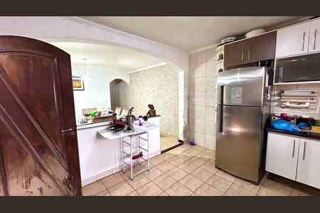 Casa para alugar com 280m², 3 quartos e 2 vagas Casa para alugar com 280m², 3 quartos e 2 vagasCozinha