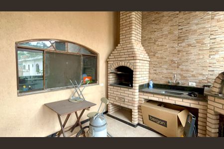 Casa para alugar com 280m², 3 quartos e 2 vagas Casa para alugar com 280m², 3 quartos e 2 vagasChurrasqueira