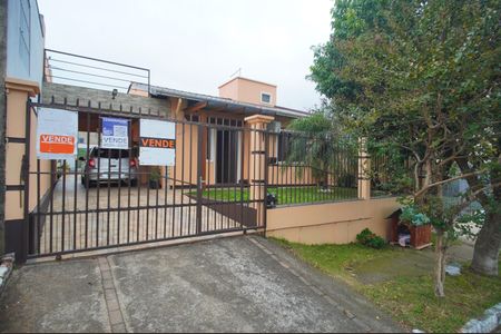 Casa à venda com 80m², 3 quartos e 2 vagasFachada