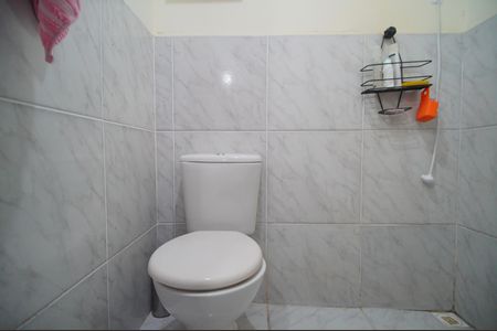 Casa à venda com 80m², 3 quartos e 2 vagasBanheiro da Suíte
