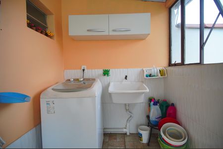 Casa à venda com 80m², 3 quartos e 2 vagastanque