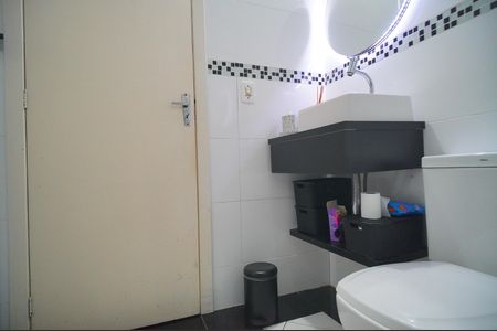 Casa à venda com 80m², 3 quartos e 2 vagasBanheiro 1
