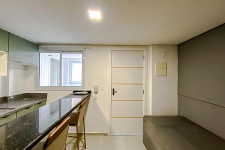 Sala de kitnet/studio para alugar com 1 quarto, 23m² em Belenzinho, São Paulo