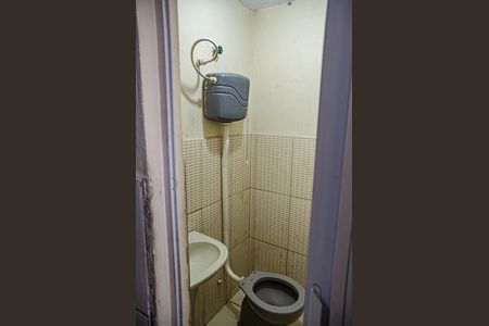Banheiro social de kitnet/studio para alugar com 1 quarto, 48m² em Campo Grande, Rio de Janeiro