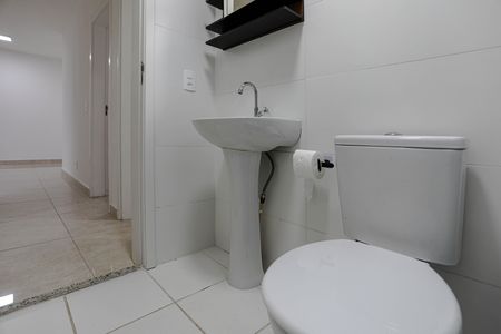 Apartamento para alugar com 49m², 2 quartos e 1 vaga Apartamento para alugar com 49m², 2 quartos e 1 vagaBanheiro