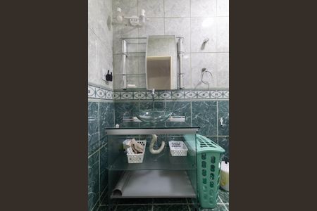 Casa à venda com 138m², 3 quartos e 2 vagas Casa à venda com 138m², 3 quartos e 2 vagasBanheiro