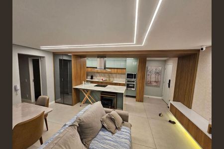 Apartamento à venda com 102m², 2 quartos e 3 vagas