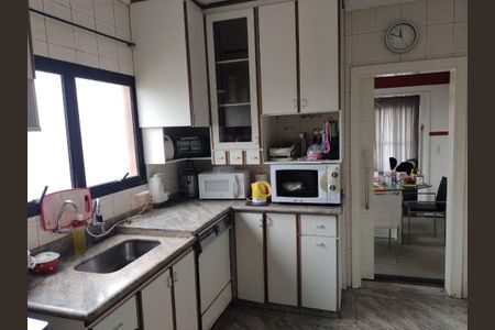 Apartamento à venda com 376m², 6 quartos e 4 vagas