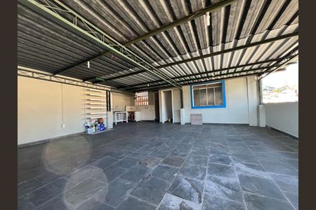 Apartamento para alugar com 120m², 3 quartos e sem vaga Apartamento para alugar com 120m², 3 quartos e sem vagaTerraço
