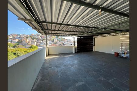 Apartamento para alugar com 120m², 3 quartos e sem vaga Apartamento para alugar com 120m², 3 quartos e sem vagaTerraço