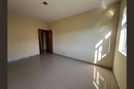 Apartamento para alugar com 120m², 3 quartos e sem vaga Apartamento para alugar com 120m², 3 quartos e sem vagaSala