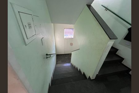 Área comum - Escada de apartamento para alugar com 3 quartos, 120m² em Santa Luzia, Juiz de Fora