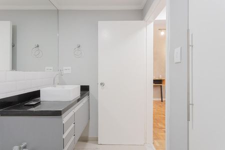Apartamento à venda com 83m², 1 quarto e sem vaga Apartamento à venda com 83m², 1 quarto e sem vagaBanheiro
