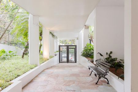 Apartamento à venda com 83m², 1 quarto e sem vaga Apartamento à venda com 83m², 1 quarto e sem vagaEntrada