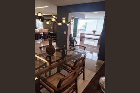 Apartamento à venda com 182m², 3 quartos e 3 vagas