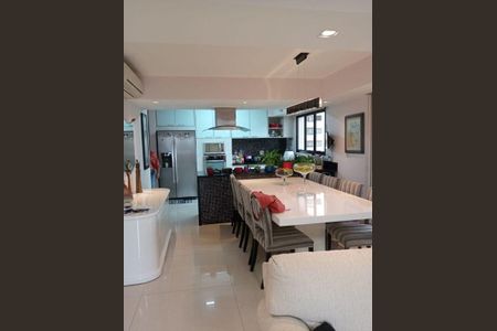 Apartamento à venda com 200m², 3 quartos e 4 vagas
