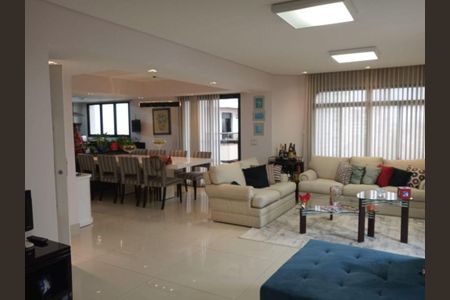 Apartamento à venda com 200m², 3 quartos e 4 vagas