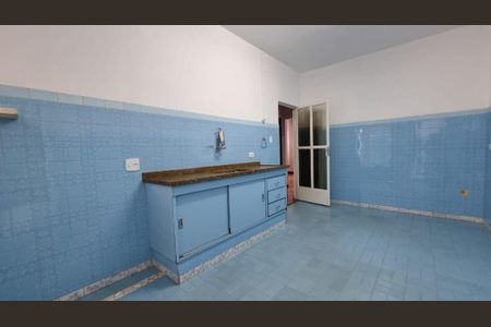 Casa à venda com 224m², 2 quartos e 4 vagas