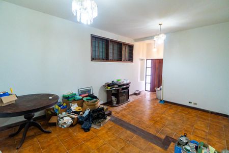 Casa para alugar com 120m², 3 quartos e 2 vagas Casa para alugar com 120m², 3 quartos e 2 vagasSala