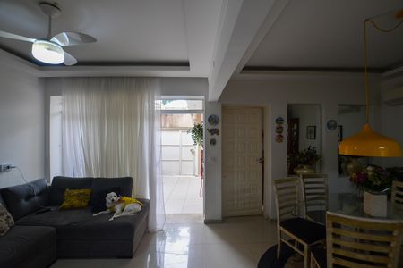 Casa à venda com 125m², 4 quartos e 1 vagaSALA