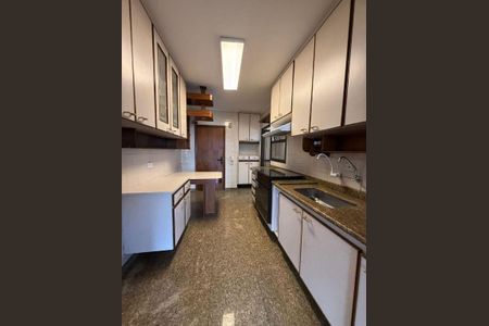 Apartamento à venda com 208m², 3 quartos e 2 vagas