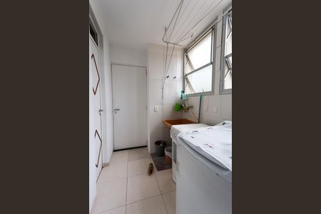 Apartamento à venda com 185m², 4 quartos e 3 vagas Apartamento à venda com 185m², 4 quartos e 3 vagasÁrea de Serviço