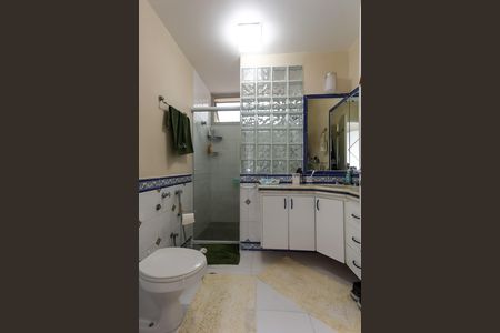 Apartamento à venda com 185m², 4 quartos e 3 vagas Apartamento à venda com 185m², 4 quartos e 3 vagasBanheiro