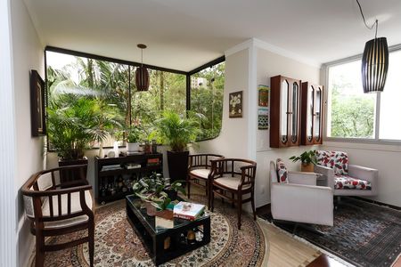 Apartamento à venda com 185m², 4 quartos e 3 vagas Apartamento à venda com 185m², 4 quartos e 3 vagassala