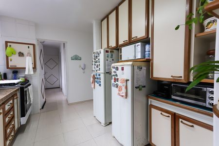Apartamento à venda com 185m², 4 quartos e 3 vagas Apartamento à venda com 185m², 4 quartos e 3 vagascozinha