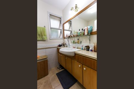 Apartamento à venda com 185m², 4 quartos e 3 vagas Apartamento à venda com 185m², 4 quartos e 3 vagasBanheiro da Suíte