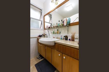 Apartamento à venda com 185m², 4 quartos e 3 vagas Apartamento à venda com 185m², 4 quartos e 3 vagasBanheiro da Suíte