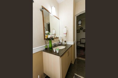 Apartamento à venda com 185m², 4 quartos e 3 vagas Apartamento à venda com 185m², 4 quartos e 3 vagaslababo