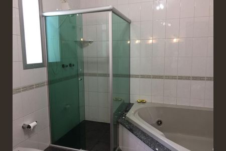 Casa à venda com 350m², 3 quartos e 3 vagas