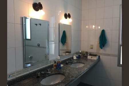 Casa à venda com 350m², 3 quartos e 3 vagas