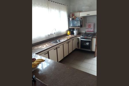Casa à venda com 350m², 3 quartos e 3 vagas
