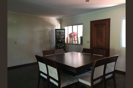 Casa à venda com 350m², 3 quartos e 3 vagas