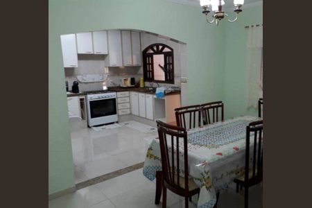 Casa à venda com 250m², 3 quartos e 7 vagas