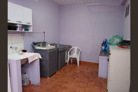 Casa à venda com 3 quartos, 168m² em Vila Carolina, São Paulo
