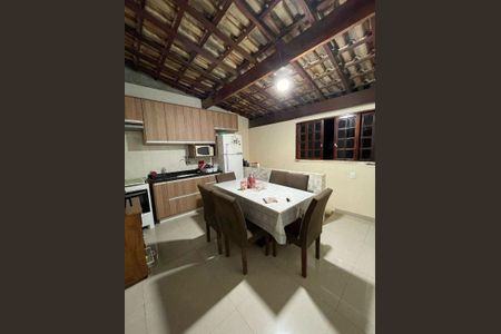 Casa à venda com 90m², 3 quartos e 1 vaga