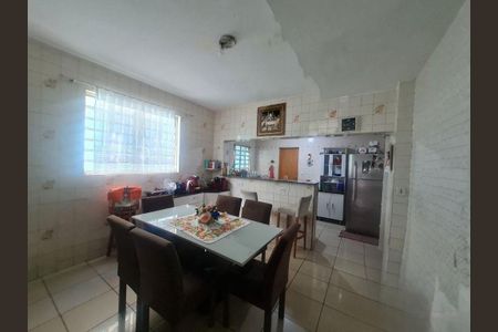 Casa à venda com 3 quartos, 155m² em Vila Galvão, Guarulhos