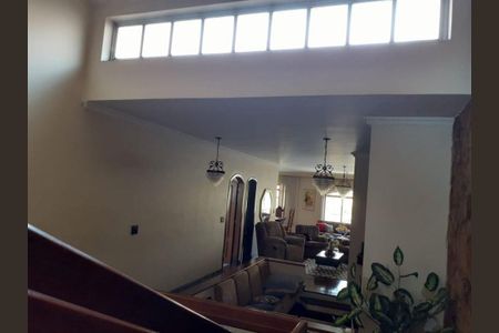 Casa à venda com 3 quartos, 300m² em Vila Galvão, Guarulhos