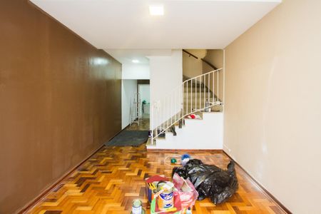 Casa para alugar com 140m², 3 quartos e 2 vagas