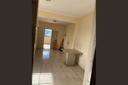 Casa à venda com 180m², 2 quartos e sem vaga