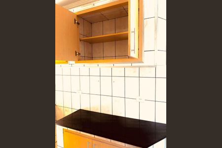 Casa à venda com 180m², 2 quartos e sem vaga