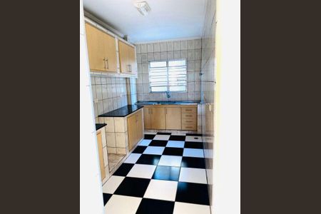 Casa à venda com 180m², 2 quartos e sem vaga