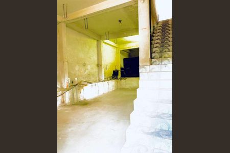 Casa à venda com 180m², 2 quartos e sem vaga