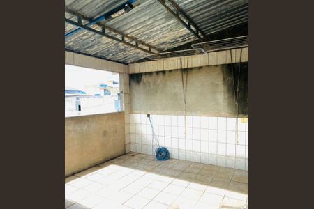 Casa à venda com 180m², 2 quartos e sem vaga