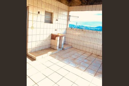 Casa à venda com 180m², 2 quartos e sem vaga